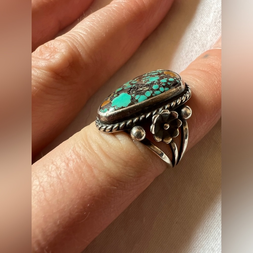 Vintage Turquoise Old Pawn Navajo Sterling Silver Ring